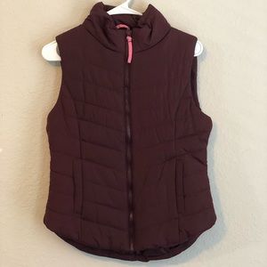 Aéropostale Maroon Puffer Vest